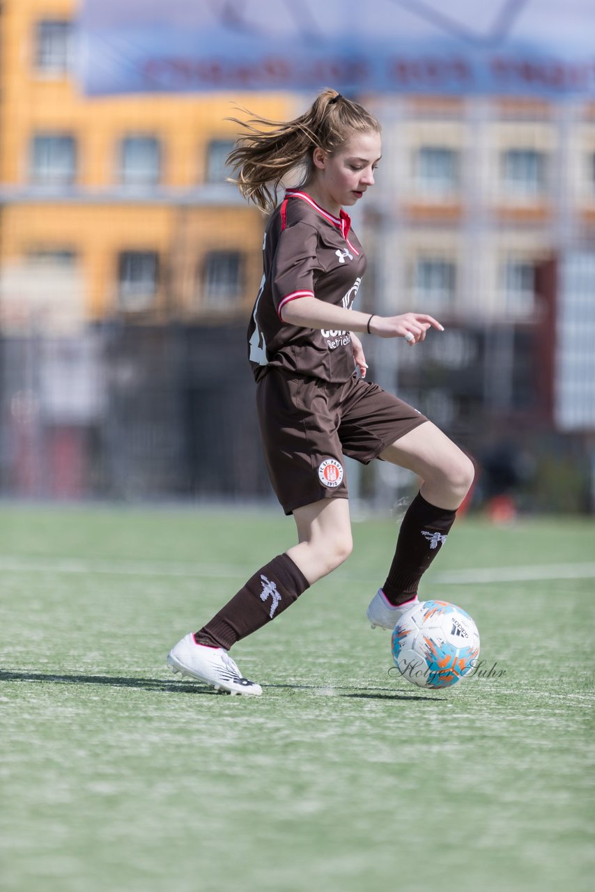 Bild 174 - wBJ St. Pauli - Walddoerfer : Ergebnis: 1:11